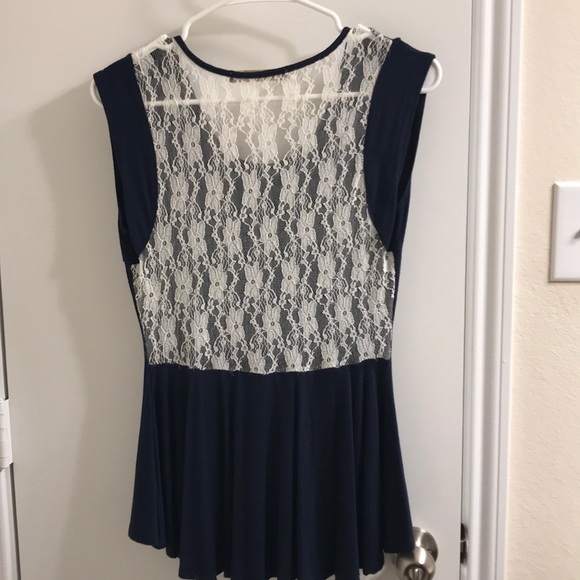 Blouse - Picture 2 of 2